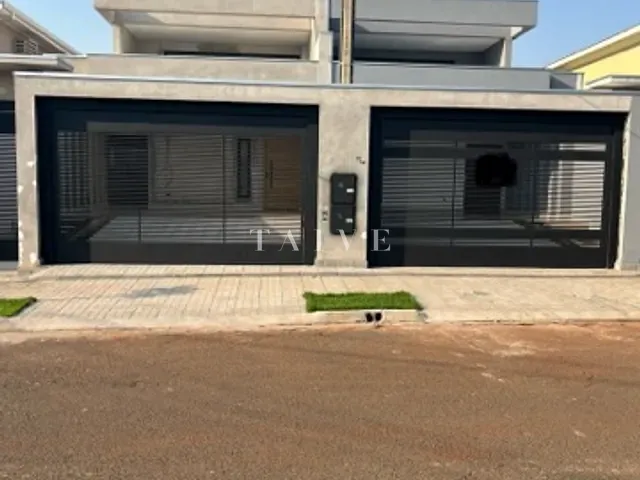 Casa com 210m² 3 quartos e 2 banheiros, à venda, no bairro Dom Pedro em Londrina