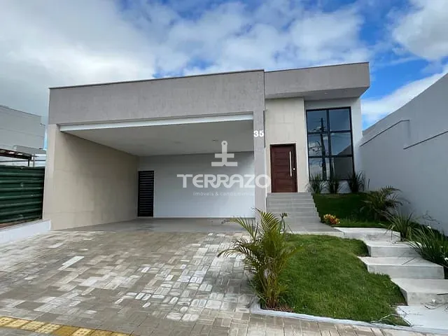 Casa com 240m² 3 quartos e 1 banheiro, à venda, no bairro Casa de Pedra em Volta Redonda