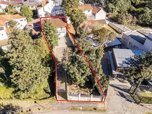 Casa com 168m² 3 quartos e 3 banheiros, à venda, no bairro Santo Inácio em Curitiba