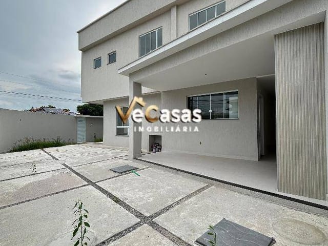Casa com 200m² 3 quartos e 4 banheiros, à venda, no bairro Ouro Verde em Rio das Ostras