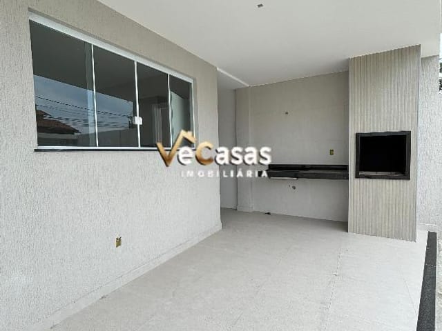 Casa com 200m² 3 quartos e 4 banheiros, à venda, no bairro Ouro Verde em Rio das Ostras