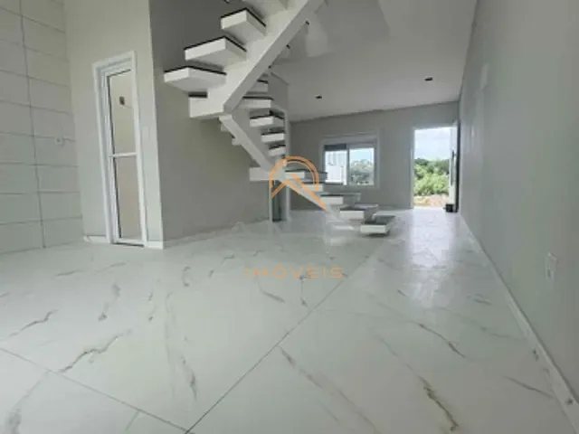 Casa 2 quartos e 2 banheiros, à venda, no bairro Laranjal em Pelotas