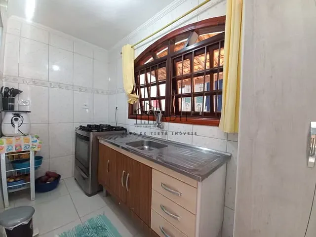 Casa 2 quartos e 2 banheiros, à venda, no bairro Vila Suissa em Mogi das Cruzes