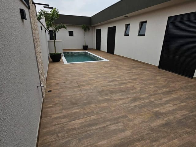 Casa com 300m² 3 quartos e 4 banheiros, à venda, no bairro Caldeira em Indaiatuba