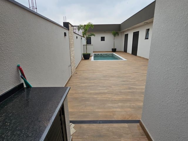 Casa com 300m² 3 quartos e 4 banheiros, à venda, no bairro Caldeira em Indaiatuba