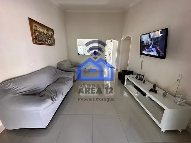 Casa com 387m² 2 quartos e 2 banheiros, à venda, no bairro Aruan em Caraguatatuba