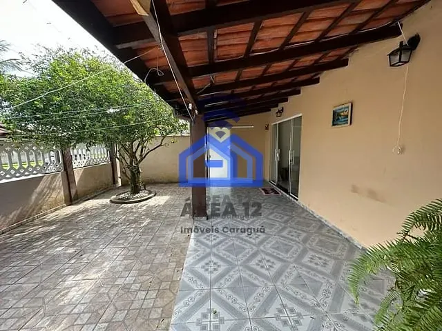 Casa com 387m² 2 quartos e 2 banheiros, à venda, no bairro Aruan em Caraguatatuba