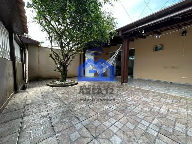 Casa com 387m² 2 quartos e 2 banheiros, à venda, no bairro Aruan em Caraguatatuba