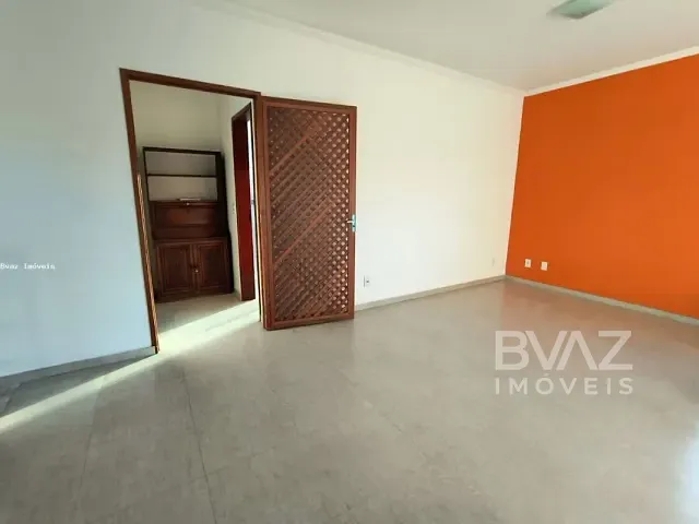 Casa com 450m² 4 quartos e 5 banheiros, à venda, no bairro Portinho em Cabo Frio