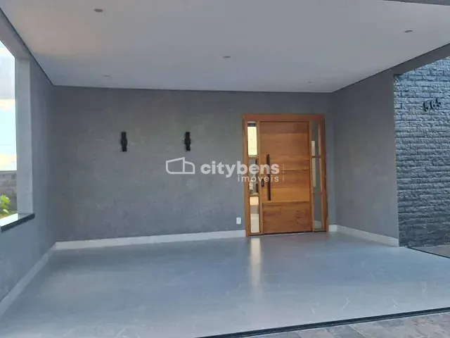 Casa 3 quartos e 4 banheiros, à venda, no bairro Ipanema em Araçatuba