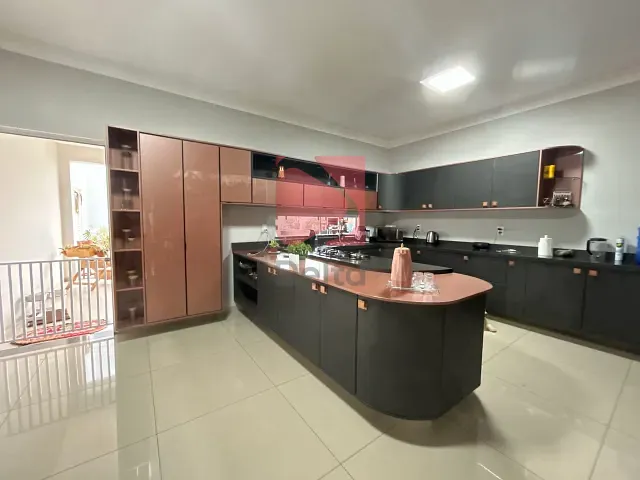Casa 3 quartos e 2 banheiros, à venda, no bairro Jardim Quinta das Flores em Pirassununga