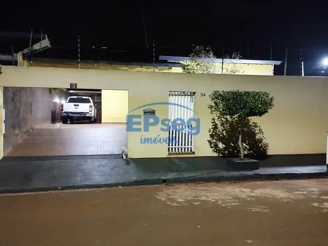 Casa com 260m² 3 quartos e 2 banheiros, à venda, no bairro Residencial Tucanos em Ibiporã
