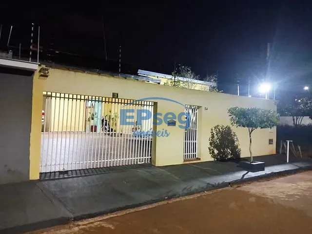 Casa com 260m² 3 quartos e 2 banheiros, à venda, no bairro Residencial Tucanos em Ibiporã