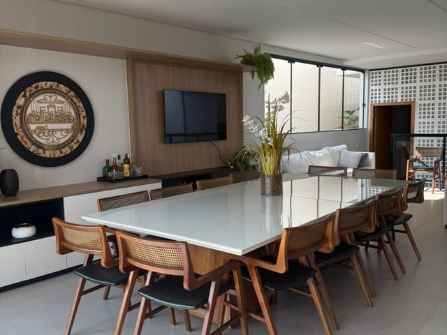 Casa 3 quartos e 4 banheiros, à venda, no bairro Gleba Simon Frazer em Londrina