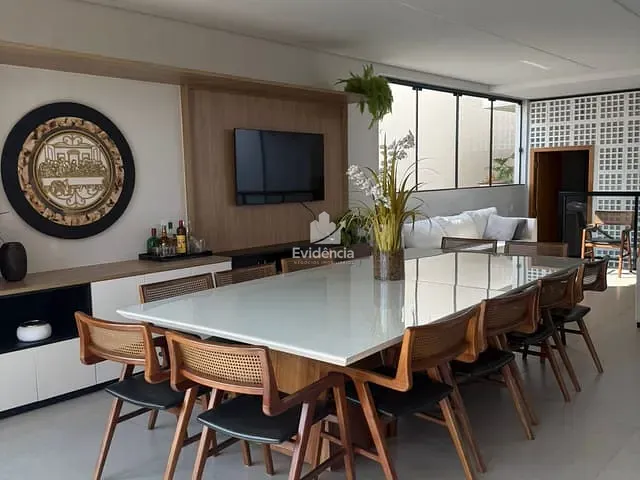 Casa 3 quartos e 4 banheiros, à venda, no bairro Gleba Simon Frazer em Londrina