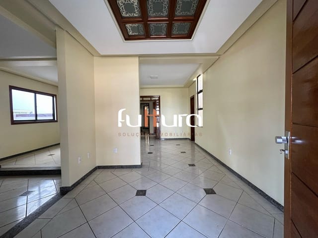 Casa com 434m² 4 quartos e 4 banheiros, à venda, no bairro Jardim Florença em Goiânia