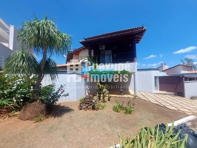 Casa com 510m² 3 quartos e 3 banheiros, à venda, no bairro Residencial Alto da Colina em Guaxupé
