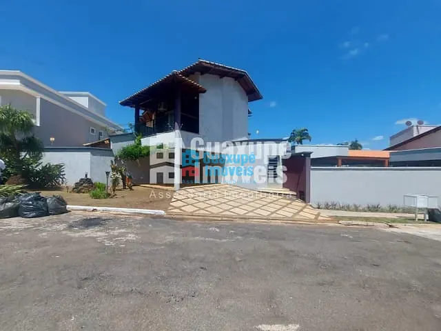 Casa com 510m² 3 quartos e 3 banheiros, à venda, no bairro Residencial Alto da Colina em Guaxupé