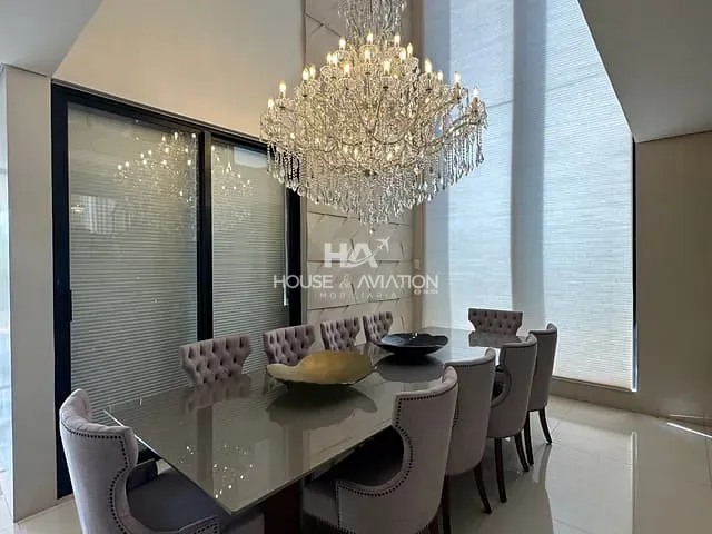 Casa com 1400m² 4 quartos e 7 banheiros, à venda, no bairro Residencial Aldeia do Vale em Goiânia