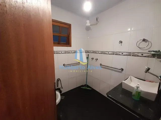 Casa com 189m² 4 quartos e 4 banheiros, à venda, no bairro Alto Maron em Vitória da Conquista