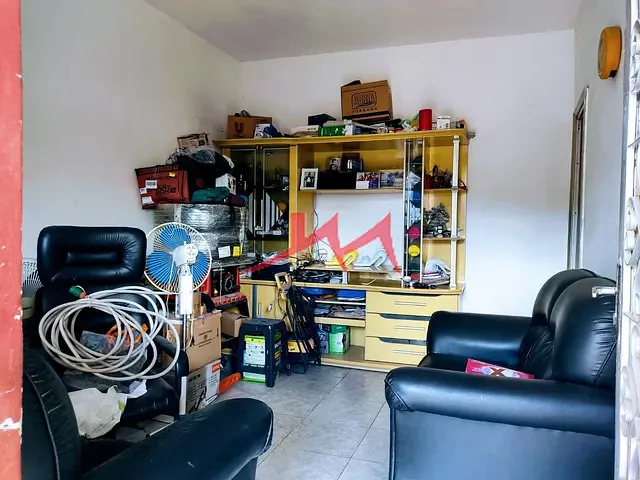 Casa com 372m² 2 quartos e 1 banheiro, à venda, no bairro Monjolo em São Gonçalo