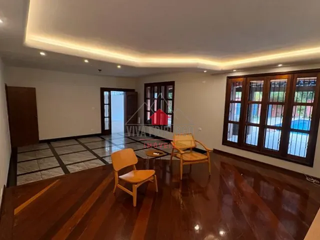 Casa 4 quartos e 5 banheiros, para alugar, no bairro Barra da Tijuca em Rio de Janeiro