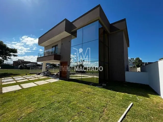 Casa com 550m² 4 quartos e 6 banheiros, para alugar, no bairro Rosário de Fátima em Serra