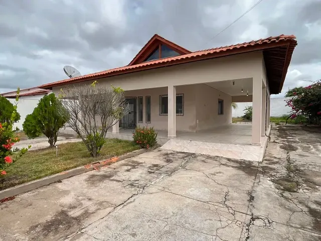Casa 3 quartos e 1 banheiro, à venda ou para alugar, no bairro Amaury Alves de Menezes em Paulo Afonso