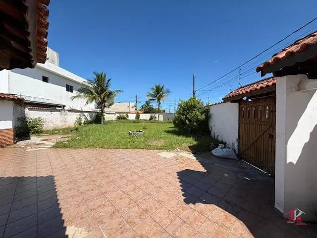 Casa 2 quartos e 2 banheiros, à venda, no bairro Cibratel II em Itanhaém