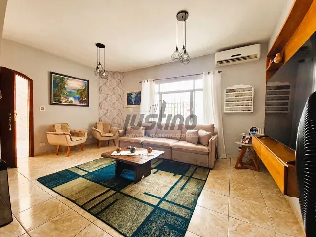 Casa com 212m² 3 quartos e 2 banheiros, à venda, no bairro Balneário Pigalle em Itanhaém