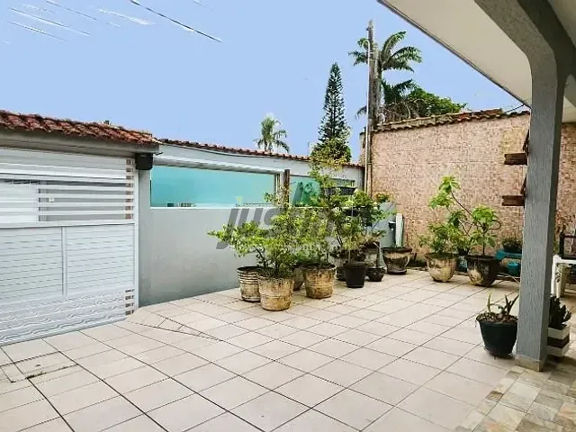 Casa com 212m² 3 quartos e 2 banheiros, à venda, no bairro Balneário Pigalle em Itanhaém