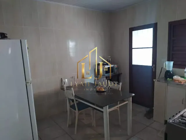 Casa com 180m² 2 quartos e 2 banheiros, à venda, no bairro Renascer em Cuiabá