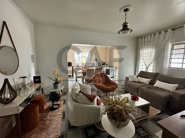 Casa com 262m² 2 quartos e 1 banheiro, à venda, no bairro Nova Jaguariúna em Jaguariúna