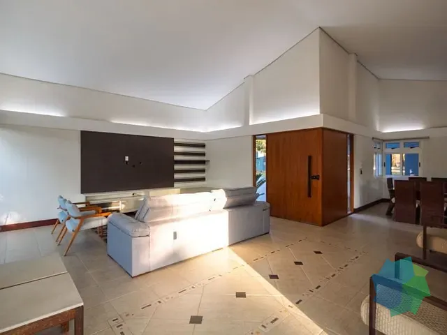 Casa com 2500m² 5 quartos e 5 banheiros, à venda, no bairro Vale das Laranjeiras em Indaiatuba