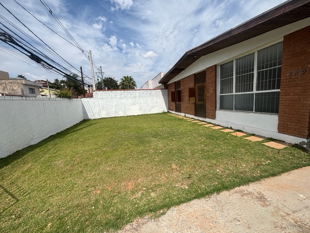 Casa 4 quartos e 2 banheiros, para alugar, no bairro Vila Maria Luiza em Jundiaí