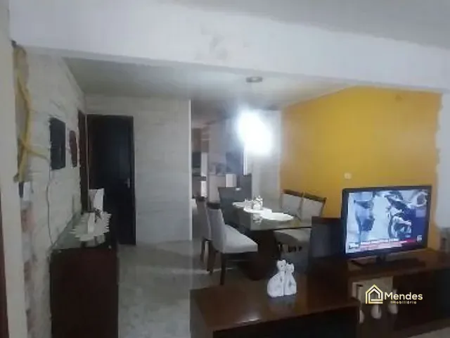 Casa com 65m² 2 quartos e 1 banheiro, à venda, no bairro Sítio Cercado em Curitiba