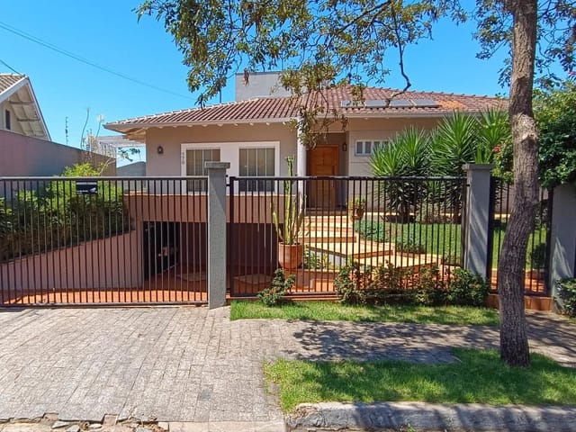 Casa com 583m² 5 quartos e 5 banheiros, à venda, no bairro Jardim Vila Rica em Cambé