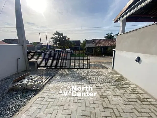 Casa com 150m² 3 quartos e 2 banheiros, à venda, no bairro Costeira em Balneário Barra do Sul