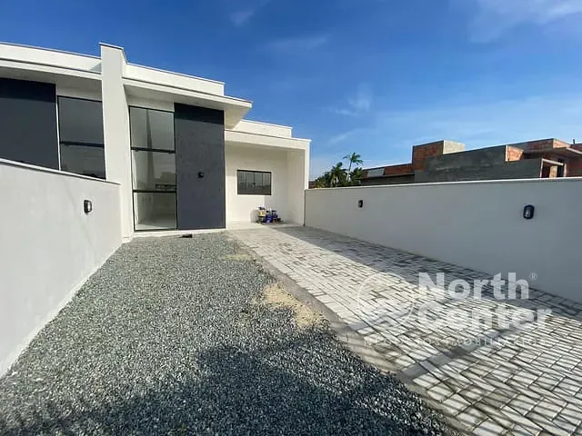 Casa com 150m² 3 quartos e 2 banheiros, à venda, no bairro Costeira em Balneário Barra do Sul