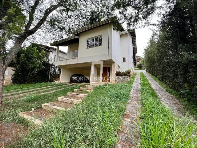 Casa com 608m² 3 quartos e 3 banheiros, à venda, no bairro Condomínio Residencial Santa Helena em Bragança Paulista