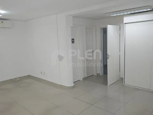 Casa para alugar, no bairro Jardim Paulista em São Paulo