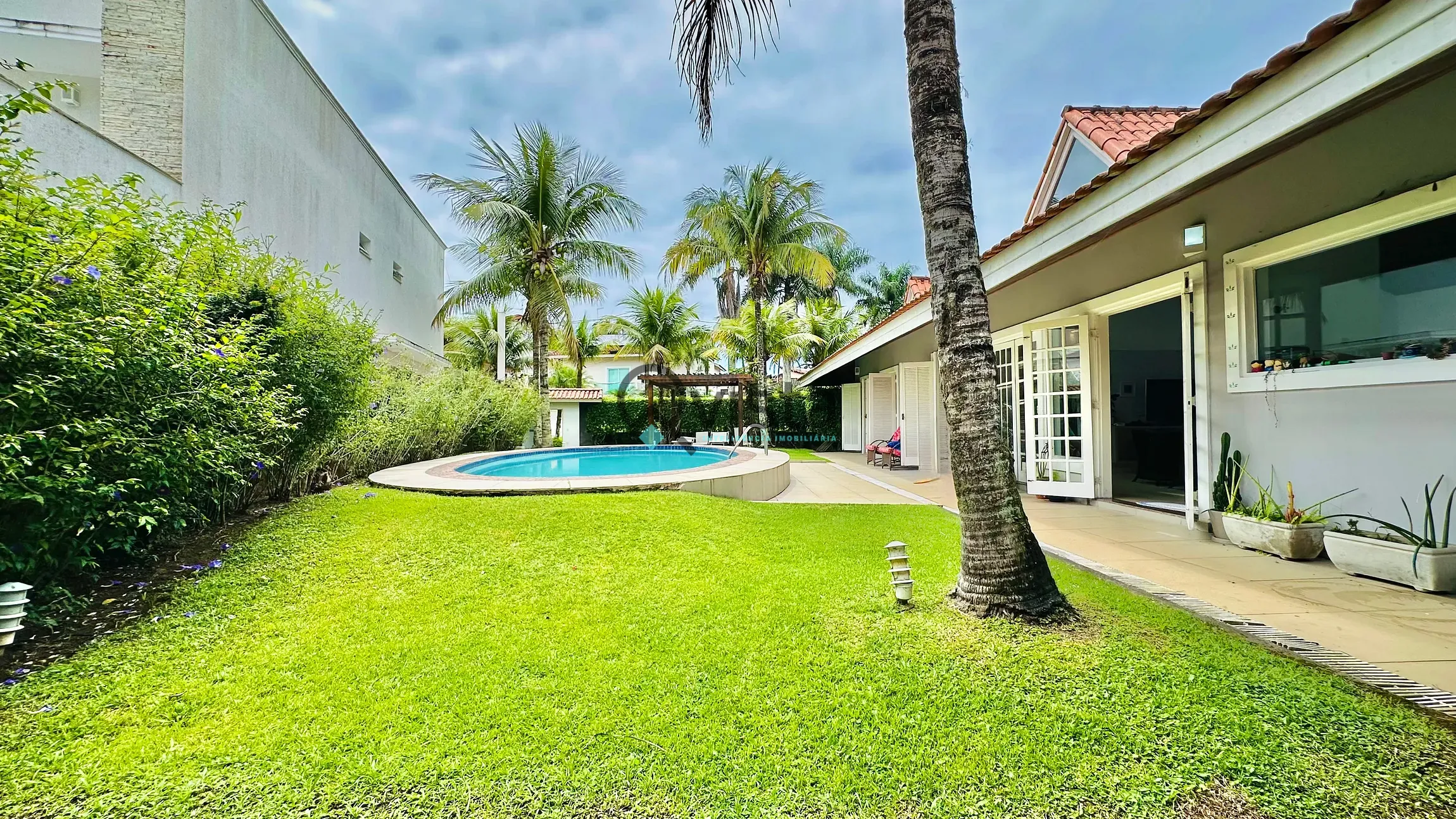 Casa, 4 quartos, 290 m² - Foto 35