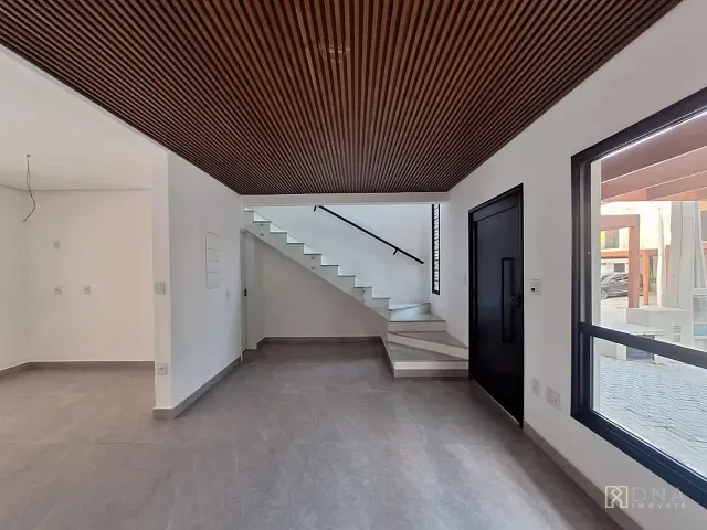 Casa 3 quartos e 3 banheiros, à venda, no bairro Urbanova I em São José dos Campos