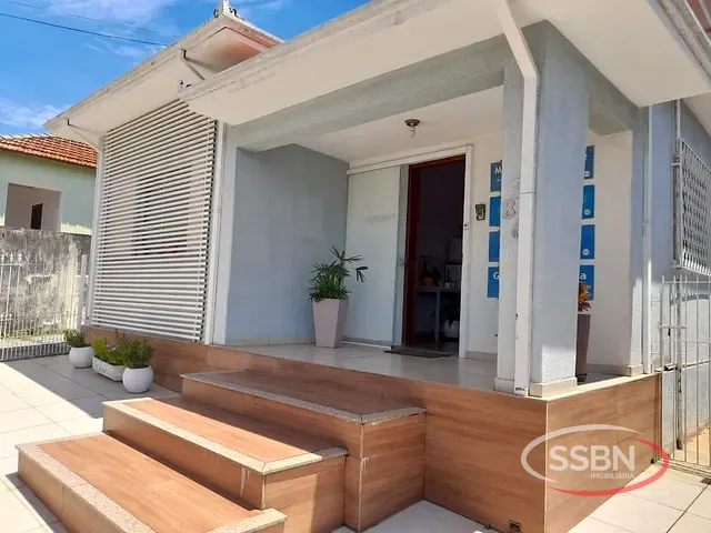 Casa com 300m² 4 quartos e 1 banheiro, à venda, no bairro Centro em Nova Odessa