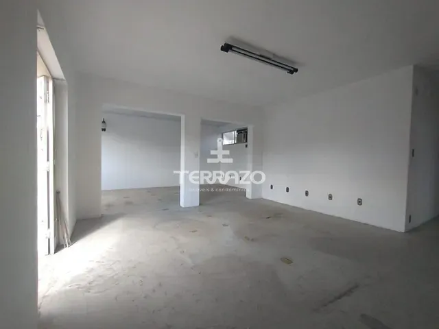 Casa 4 quartos e 4 banheiros, à venda, no bairro Vila Santa Cecília em Volta Redonda
