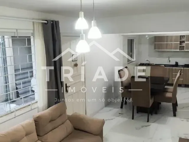 Casa com 90m² 2 quartos e 1 banheiro, à venda, no bairro Costeira em Araucária