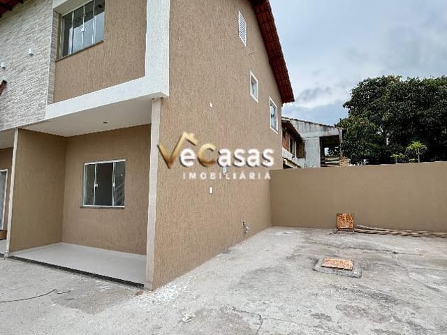 Casa com 100m² 2 quartos e 2 banheiros, à venda, no bairro Ouro Verde em Rio das Ostras