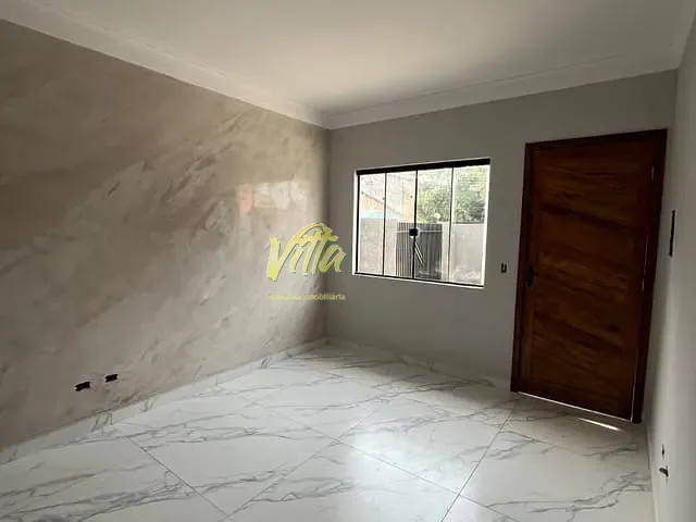 Casa 2 quartos e 1 banheiro, à venda, no bairro Iguaçu em Araucária