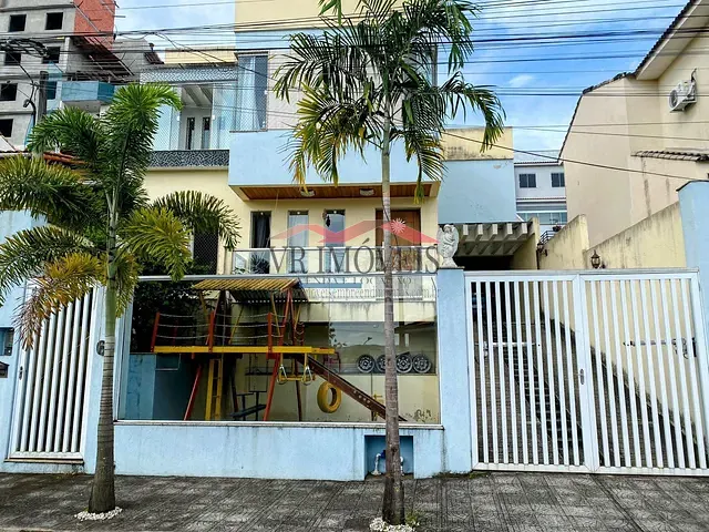 Casa com 240m² 4 quartos e 3 banheiros, à venda, no bairro Jardim Belvedere em Volta Redonda