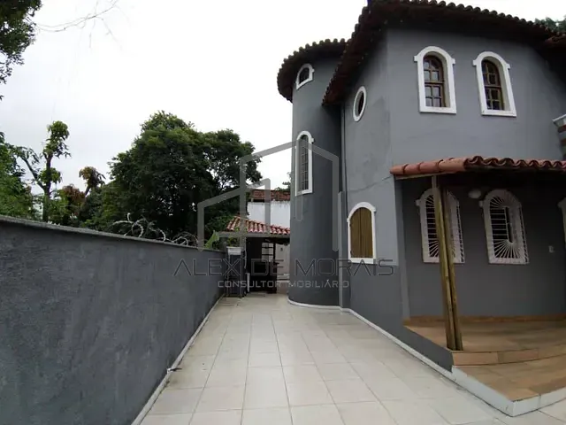 Casa com 320m² 3 quartos e 1 banheiro, à venda, no bairro Cobi de Cima em Vila Velha